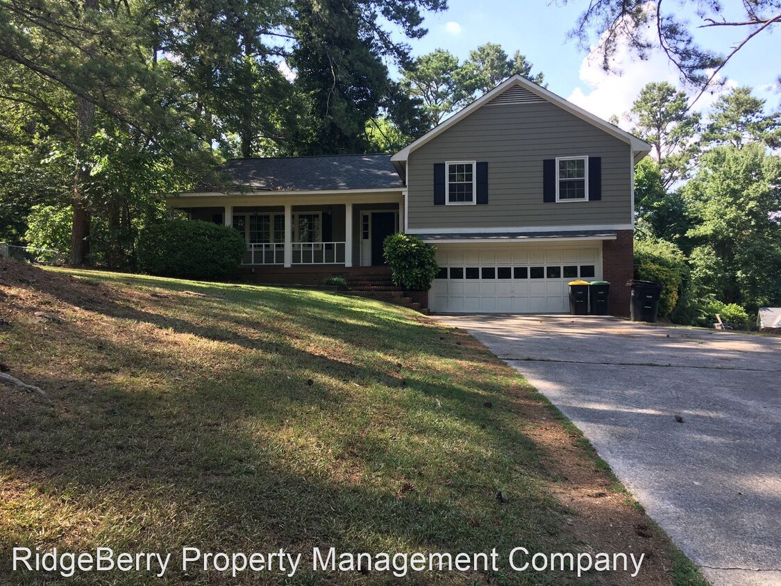 Primary Photo - 3 br, 2 bath House - 8 Cumberland Dr.
