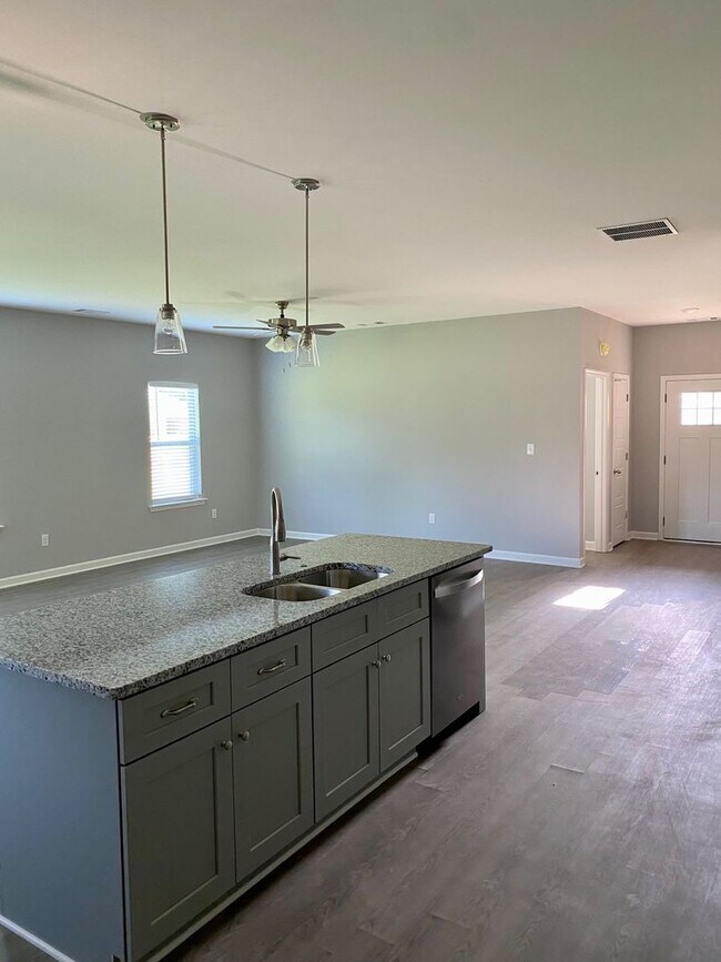 Foto del edificio - 4 bed, 2 bath in Atoka built in 2022