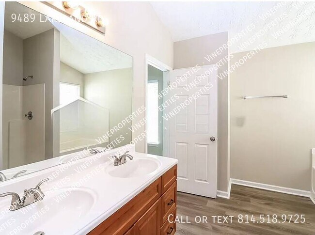 Foto del edificio - 9489 Lakeland Rd