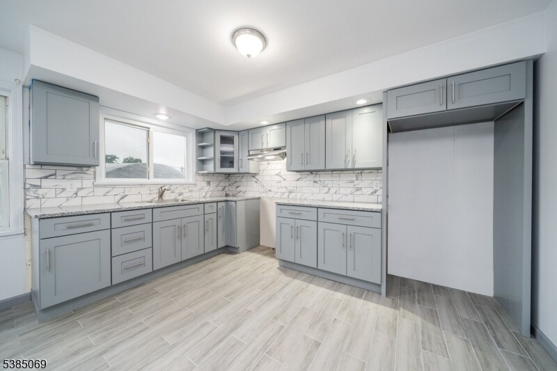 Primary Photo - 1126 Wheatsheaf Rd