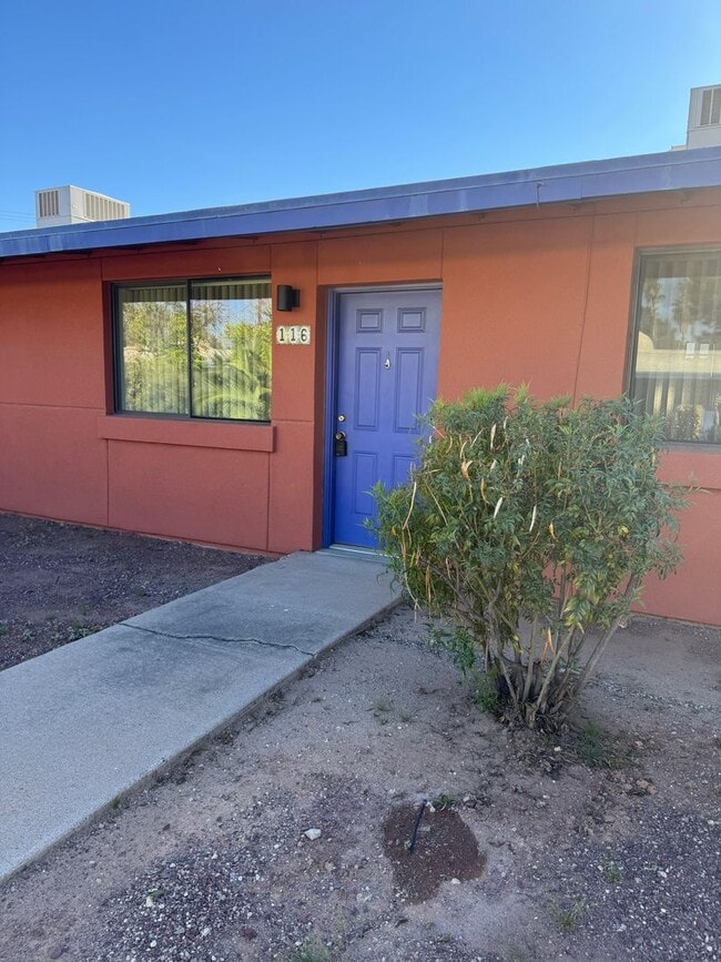 Building Photo - 350 N Silverbell Rd