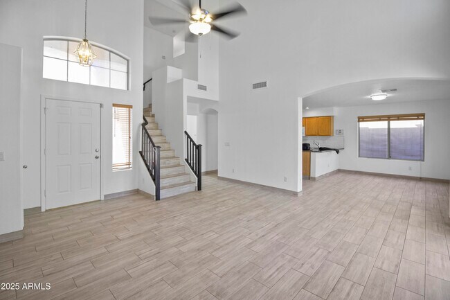 Foto del edificio - 7396 W Tonopah Dr