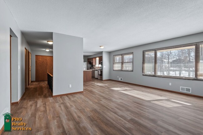 Building Photo - 3 Bedroom Home in Lake Elmo