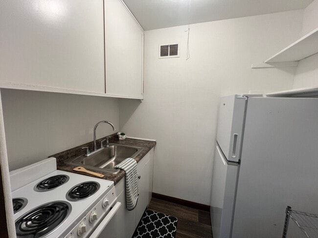 Foto del edificio - Pinewood Apartments