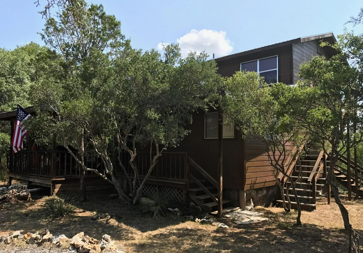 290 Bluff Trl, Dripping Springs, TX 78620 House Rental in Dripping
