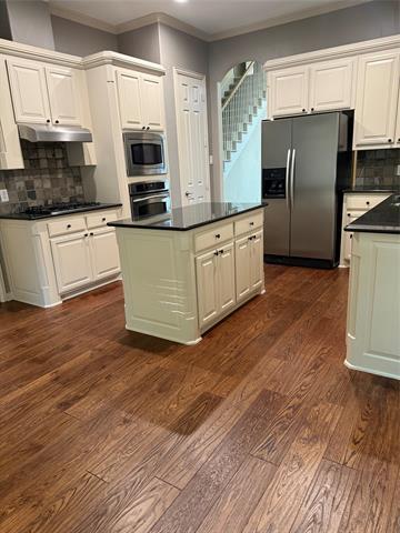 Building Photo - 2415 Greymore