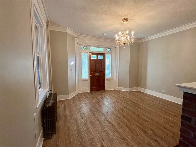 Foto del edificio - 817 Washington St