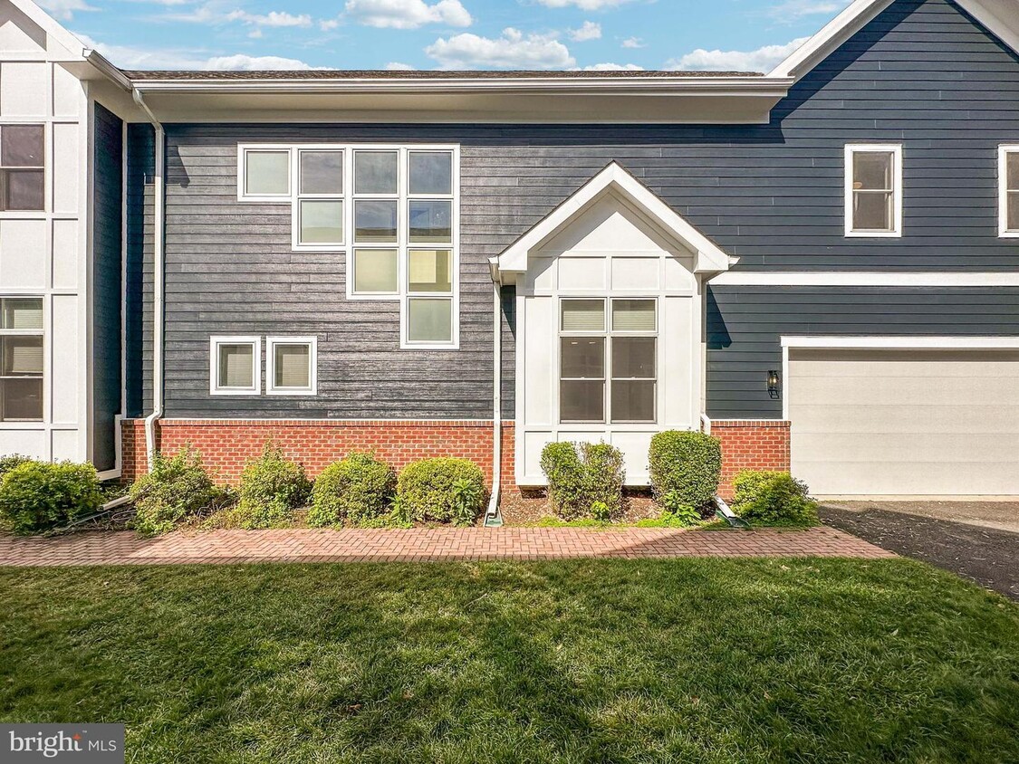 Primary Photo - 6607 Melrose Dr