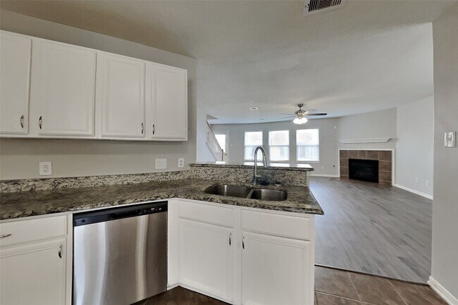 Building Photo - 9829 Hyacinth Way