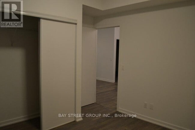 Building Photo - 32-1532 Forest Manor Rd