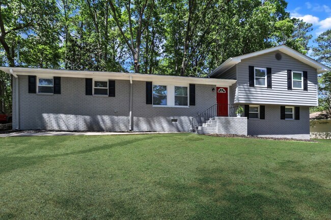 Foto del edificio - 468 White Oak Dr Sw