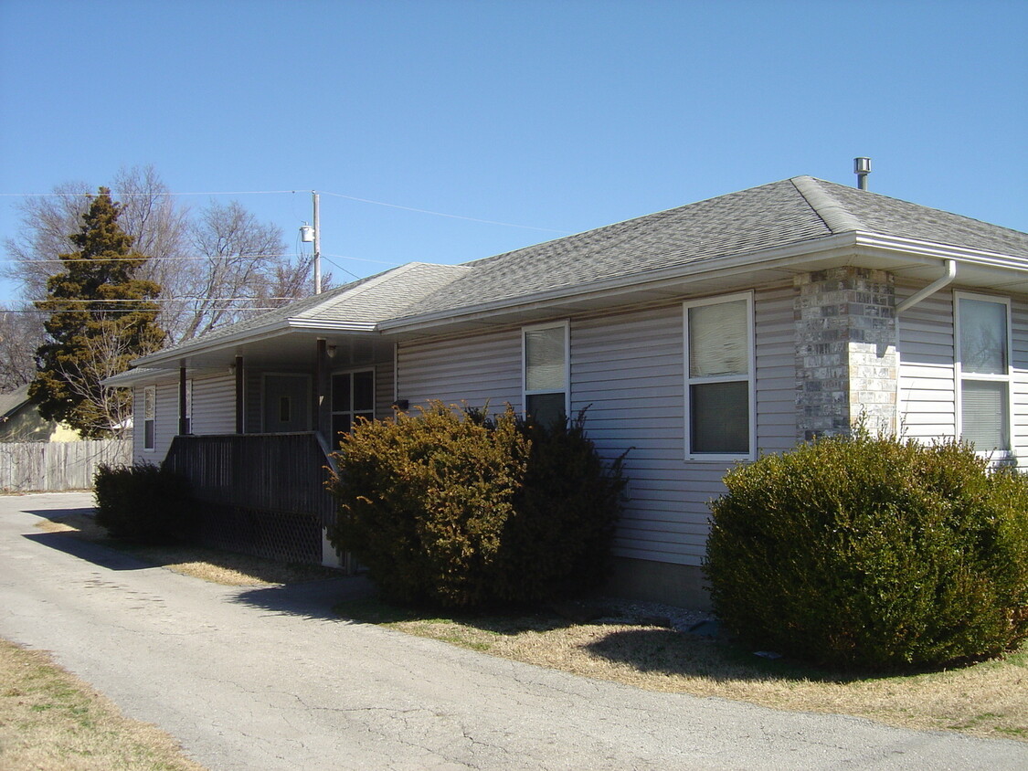 Primary Photo - 2719 W Mt Vernon St