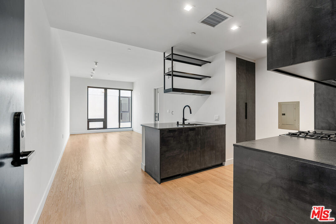 Foto principal - 10700 Tabor St