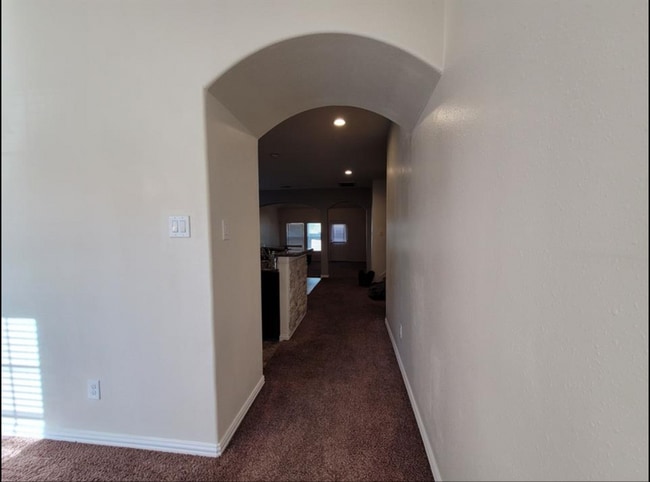 Building Photo - 3410 Hunters Cyn