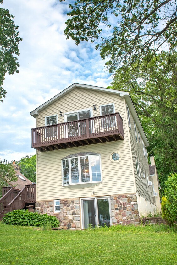 Primary Photo - 32 Mcnabb Rd