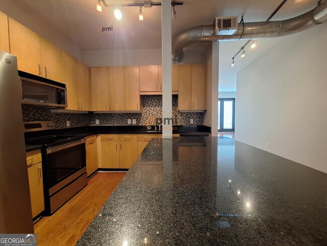 Foto del edificio - 5300 Peachtree Rd