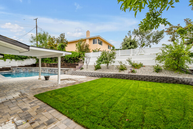Building Photo - 4631 Dunman Ave