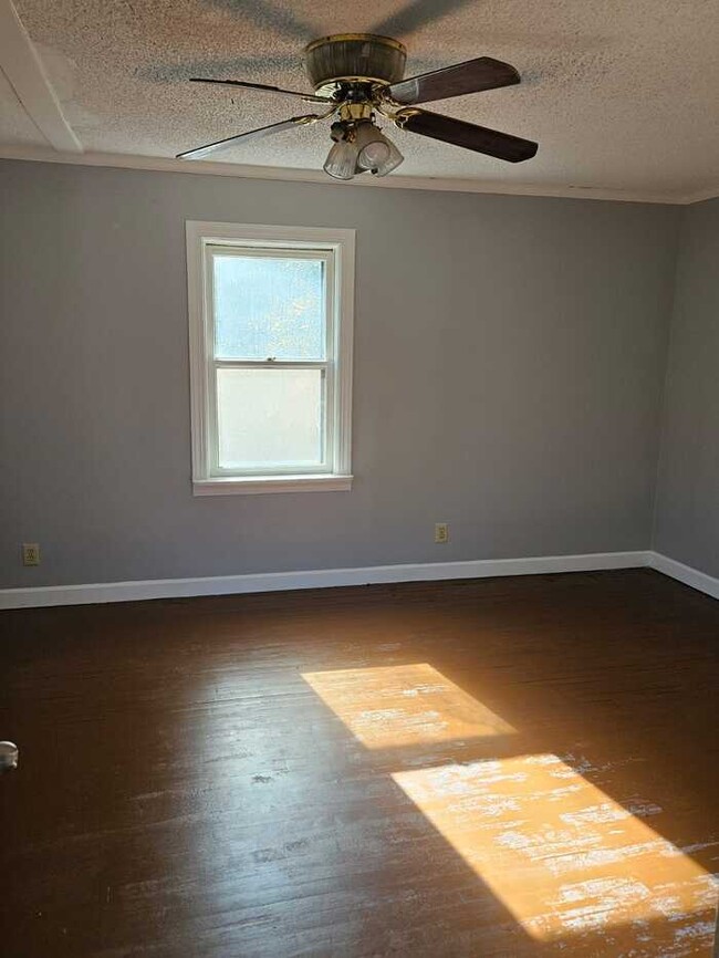 Building Photo - 989 Curry Pl