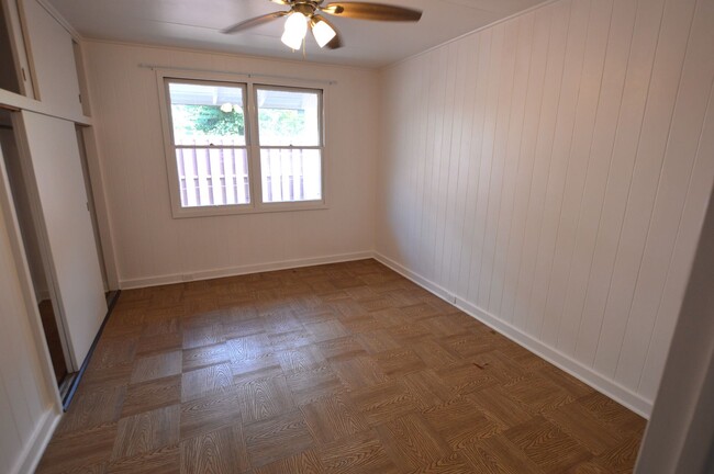 Building Photo - McCully/Moiliili/Kapiolani 1 Bed Duplex