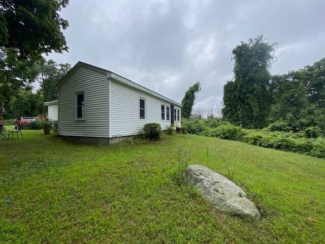Building Photo - 584 Chestnut Hill Rd