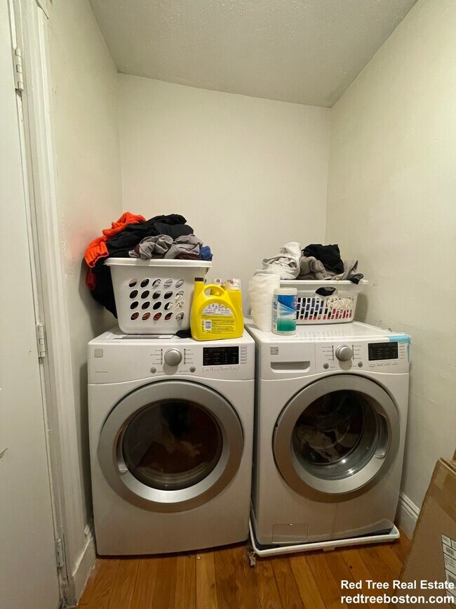 Foto del edificio - 14 Logan St