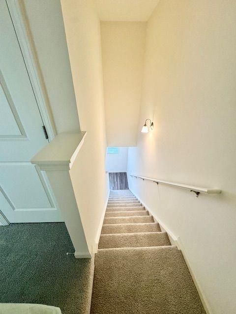 Foto del edificio - 502 Robson Dr