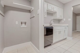 Building Photo - 12611 Ashford Meadow Dr