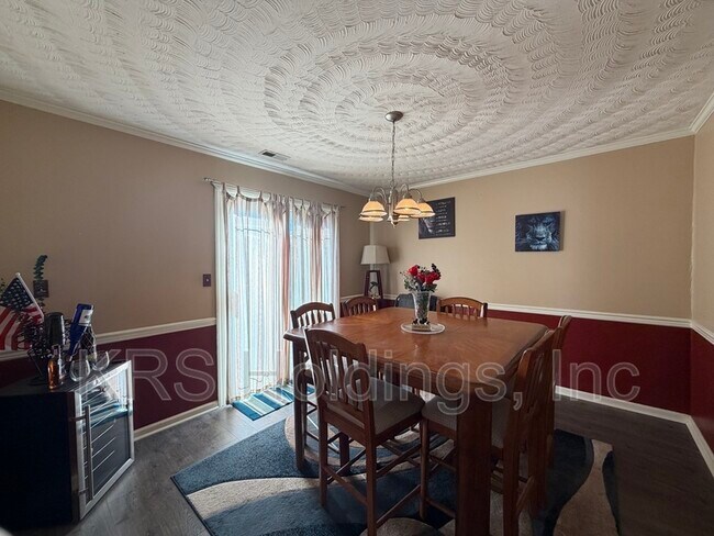 Foto del edificio - 6040 Capital Pl