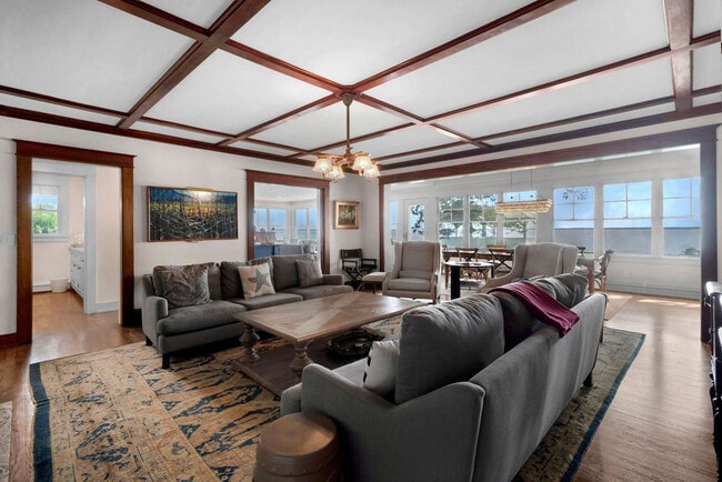 Building Photo - 912 Peconic Bay Blvd