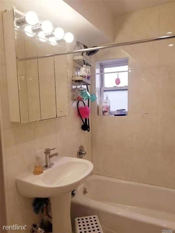Foto del edificio - 3 br, 2 bath House - 144-56 jewel ave