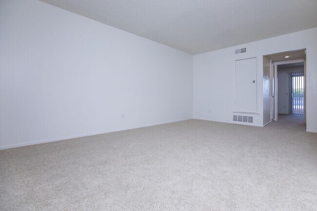 Foto del edificio - Belinda Apartment Homes