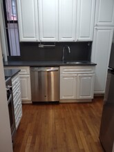 Building Photo - W. 45th St, 9th Ave