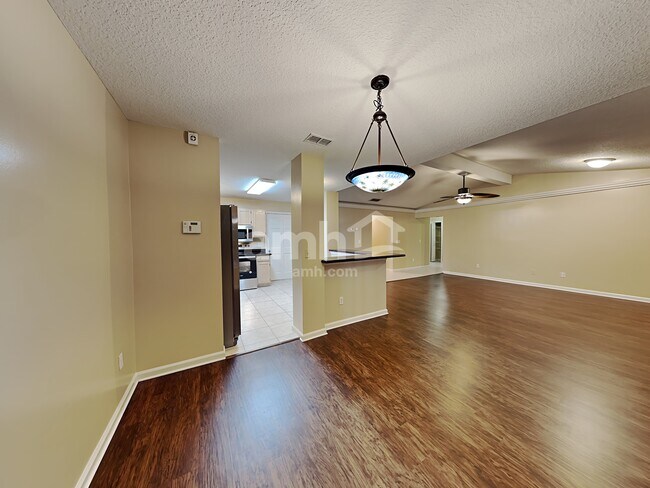 Building Photo - 7757 Macdougall Drive