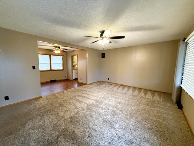 Building Photo - 2515 Richmond N