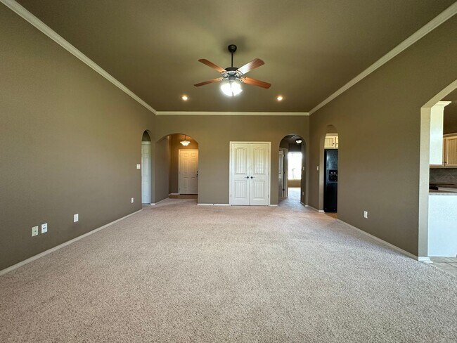 Foto del edificio - Spacious Elegance: Your Dream 3 Bed, 2 Bat...