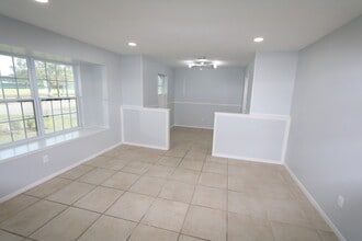 Building Photo - 12615 Huntington Venture Dr