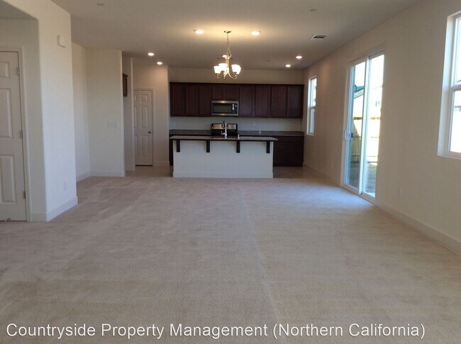 Foto del edificio - 5 br, 3 bath House - 2498 Avalon Lane