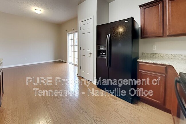 Building Photo - 1221 Bainbridge Dr