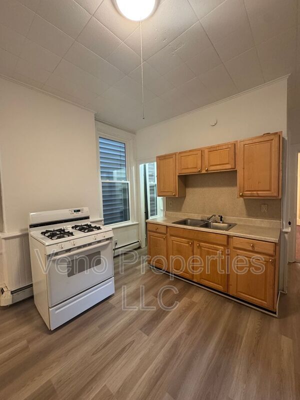 Foto del edificio - 99 Johnston Ave