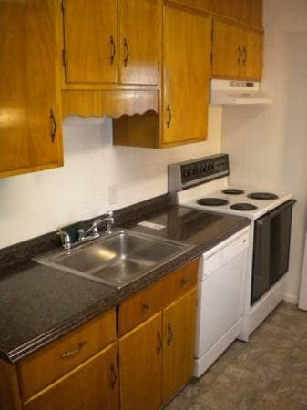 Photo - 257 Beacon St House