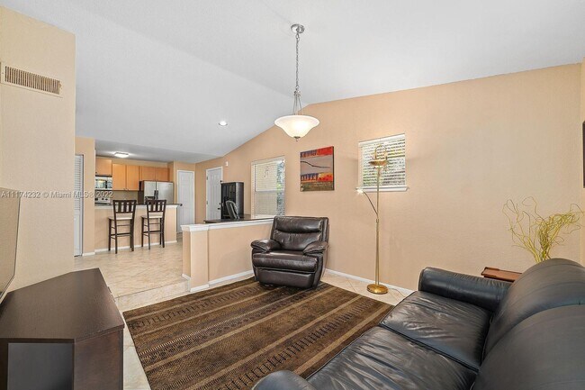 Foto del edificio - 1760 Palm Cove Blvd