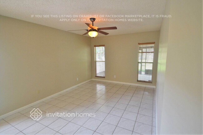 Foto del edificio - 1624 Carter Oaks Dr