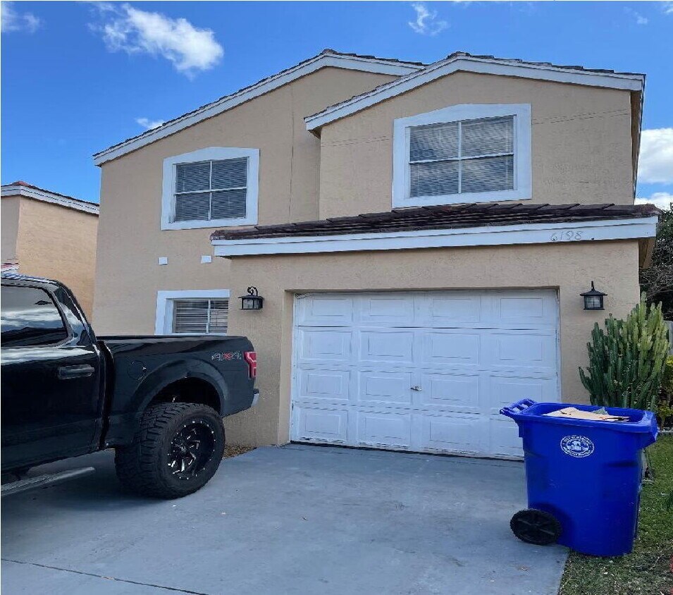 Photo - 6198 Navajo Terrace Apt #6198, Margate, FL 33063 - 3 BR 2 BA Townhouse