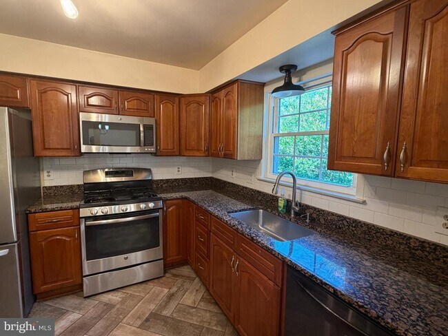 Foto del edificio - 13480 Foxlease Ct