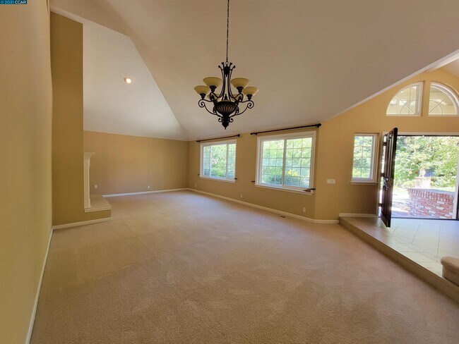 Foto del edificio - 104 Hickory Ct