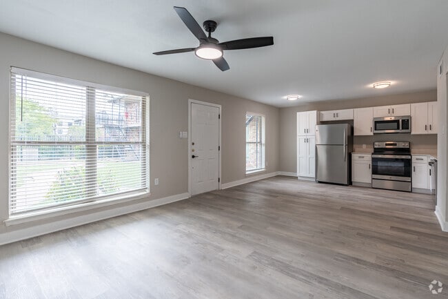 2BD, 1BA - Bishop Arts newly renovated units!