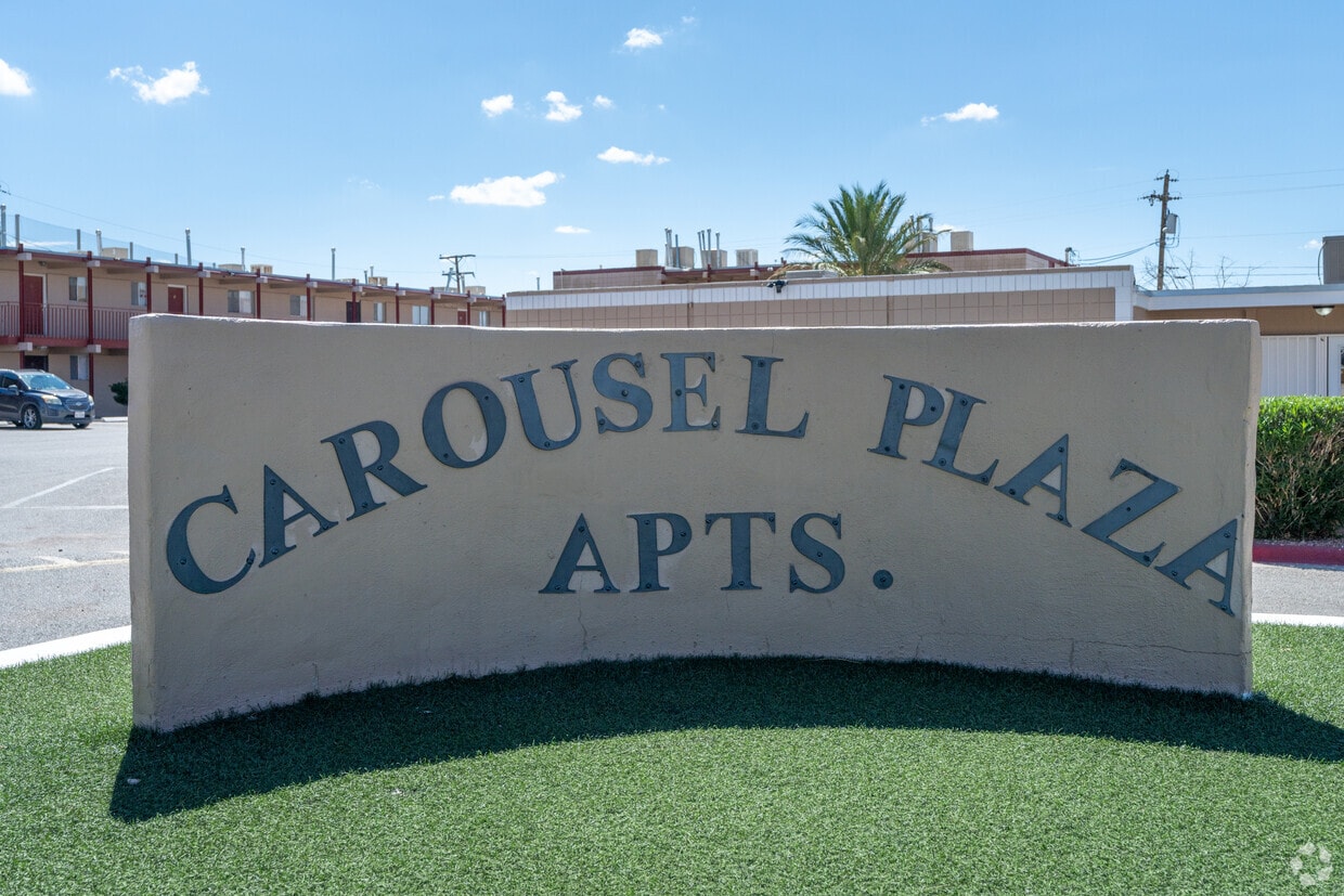 Foto principal - Carousel Plaza Apartments
