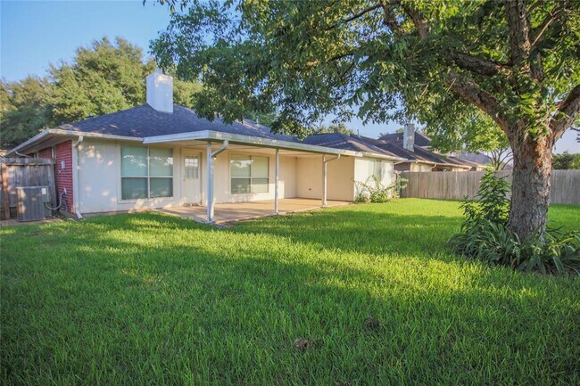 Building Photo - 1306 Village Ct Blvd