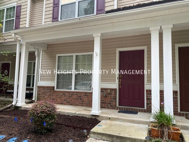 Building Photo - 105 Twin Tree Dr