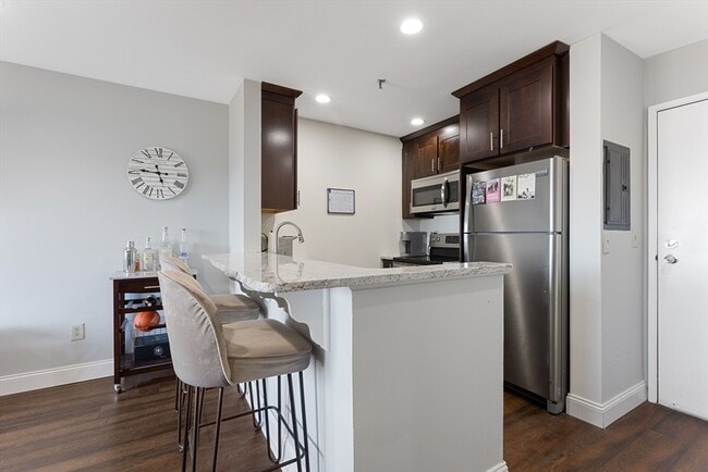 Foto del edificio - 133 Commander Shea Blvd